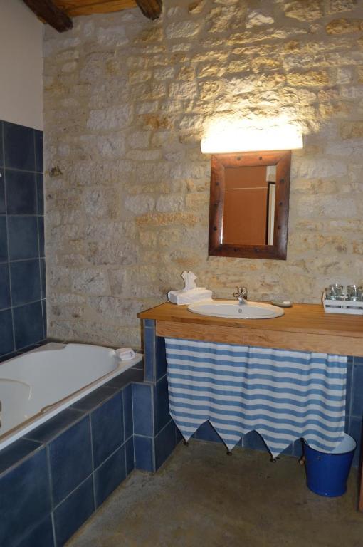 Les Vents Bleus Hotel Donnazac Szoba fotó