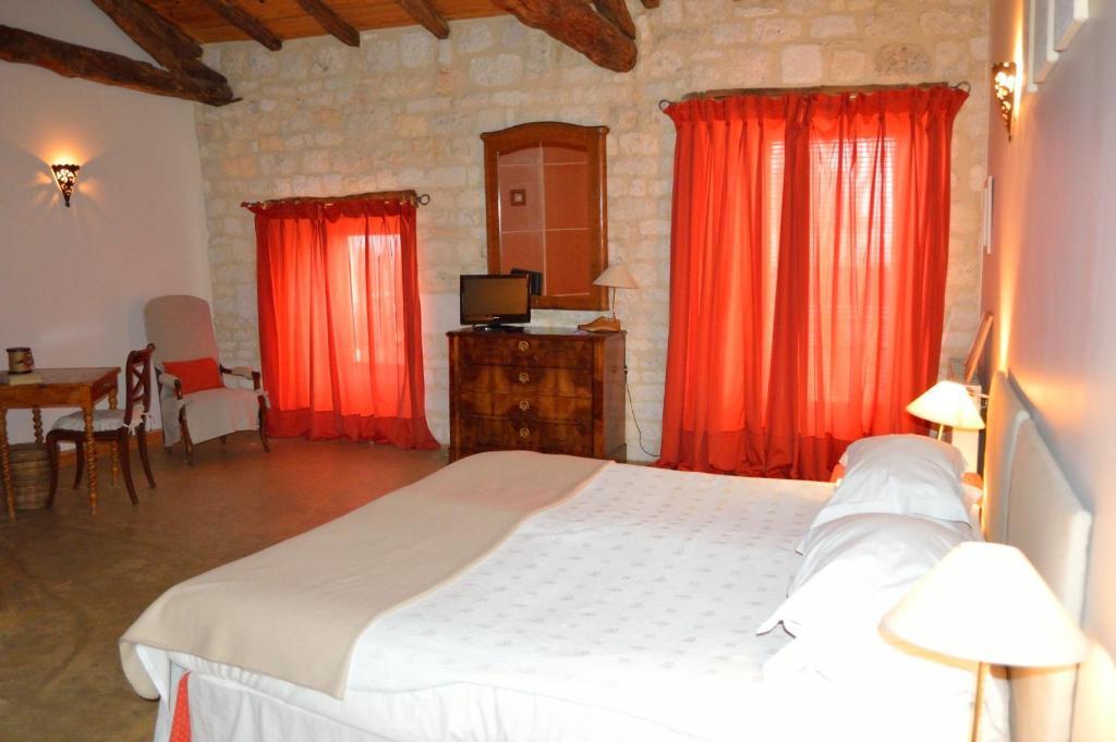 Les Vents Bleus Hotel Donnazac Szoba fotó